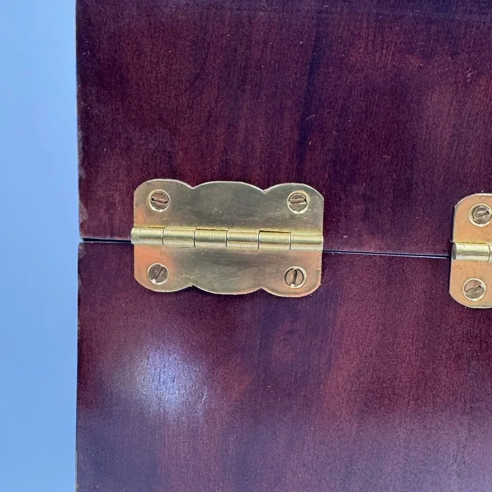 Wildwood Accents Mahogany Wood Slant Top Knife Box Brass Hardware Georgian Style